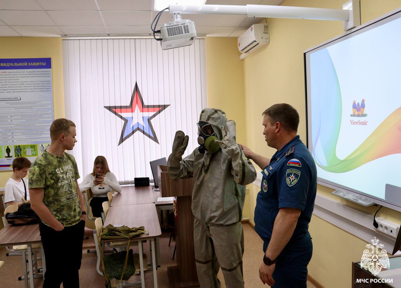 Учебные сборы по гражданской обороне организовали сотрудники МЧС для студентов