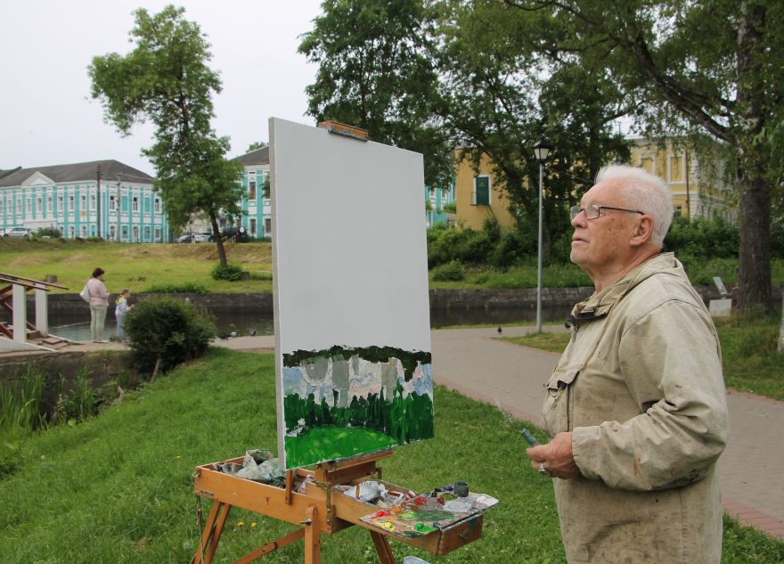 В Тверской области проходит первый пленэр «Венеция Венецианова. Городские пейзажи» В Тверской области проходит первый пленэр «Венеция Венецианова. Городские пейзажи»