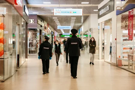 Полиция задержала подозреваемого в краже планшета в Твери кража