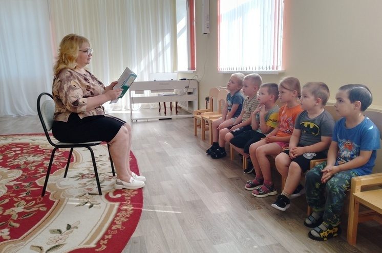 Детям в Лихославле читали "Письмо с фронта"