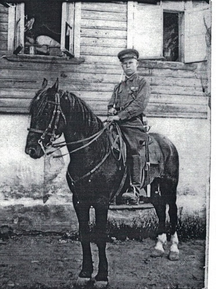История в фотографиях: ветврач из Лихославльского округа, который служил в конной кавалерии во время войны