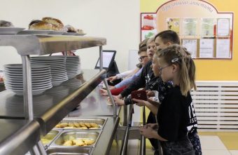 В Тверской области продолжается прием заявлений на предоставление бесплатного питания школьникам В Тверской области продолжается прием заявлений на предоставление бесплатного питания школьникам