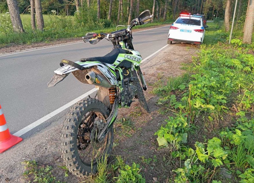 Подросток из Подмосковья, попавший в ДТП на питбайке в Тверской области, находится в реанимации