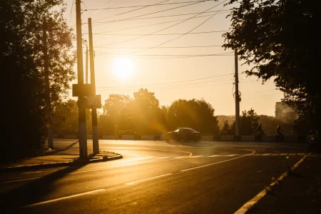 Водителям Тверской области рассказали, как обезопасить себя на дороге в жаркие дни жаркие дни