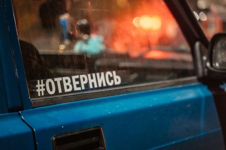 Водителей призвали не учить других хорошим манерам на дорогах водителей