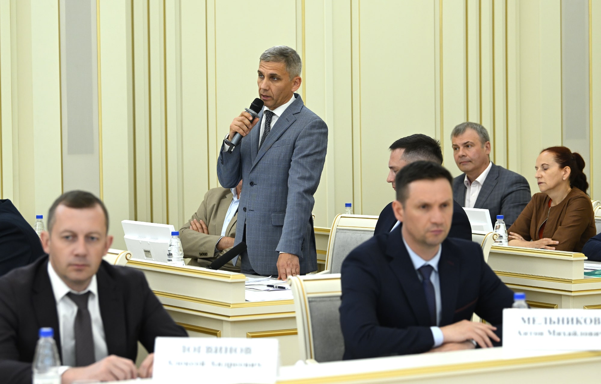 Приоритетное внимание растениеводству и кадрам: Игорь Руденя определил задачи по сезонным полевым работам в Тверской области