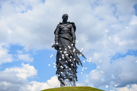 В Тверской области почтили память детей - жертв войны на Донбассе В Тверской области почтили память детей - жертв войны на Донбассе