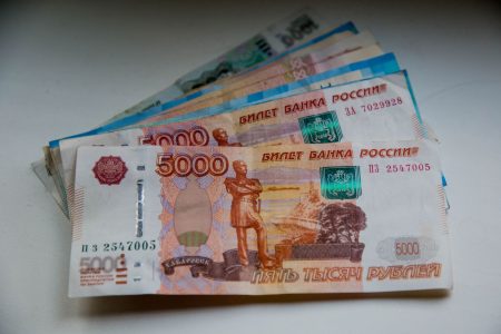 Дети, которым житель Тверской области угрожал оружием, получат компенсацию компенсацию