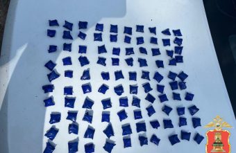 В Твери задержали наркокурьера, который собирался сделать 100 закладок с метадоном закладок