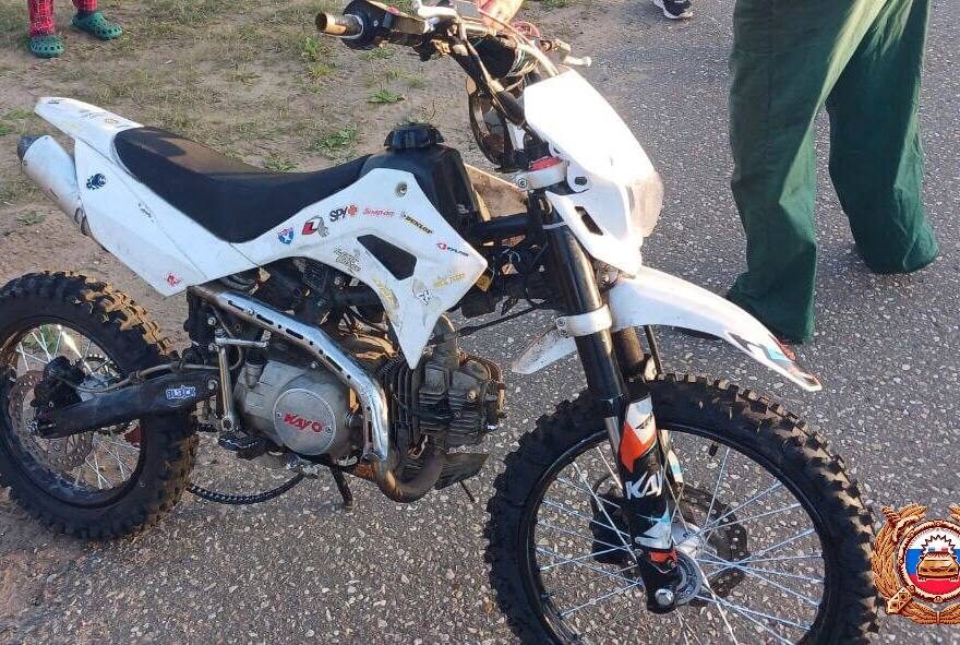 Сразу четыре подростка на мотоциклах пострадали в ДТП в Тверской области Сразу четыре подростка на мотоциклах пострадали в ДТП в Тверской области