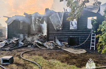 В Тверской области полностью сгорел жилой дом Жилой дом
