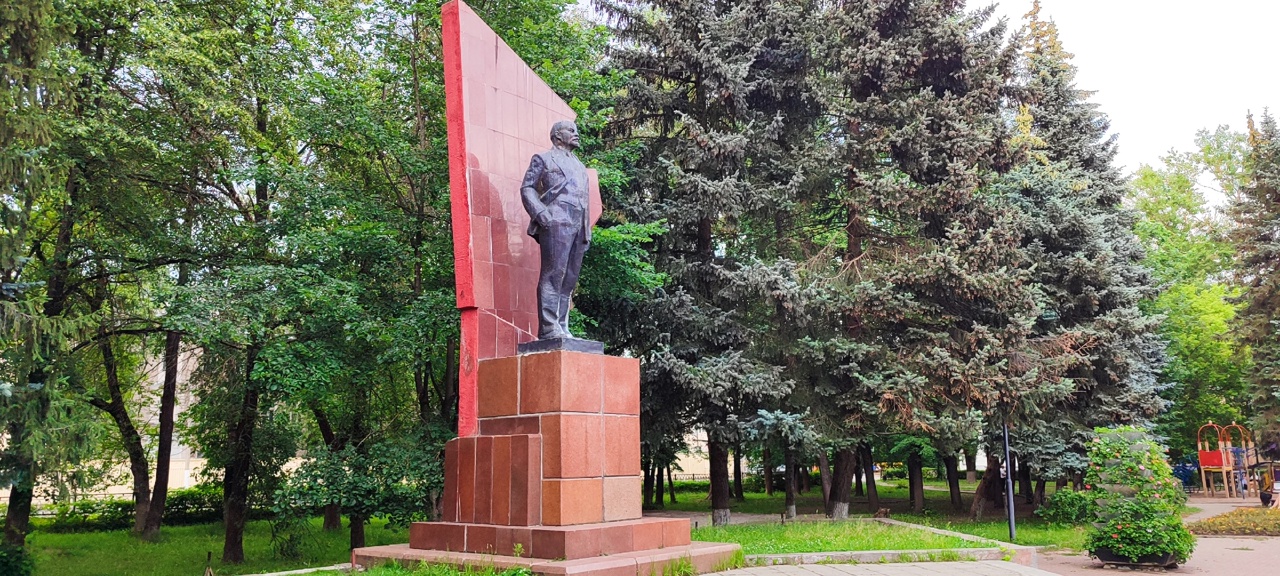 Не проходите мимо: Ленин у тверского Политеха