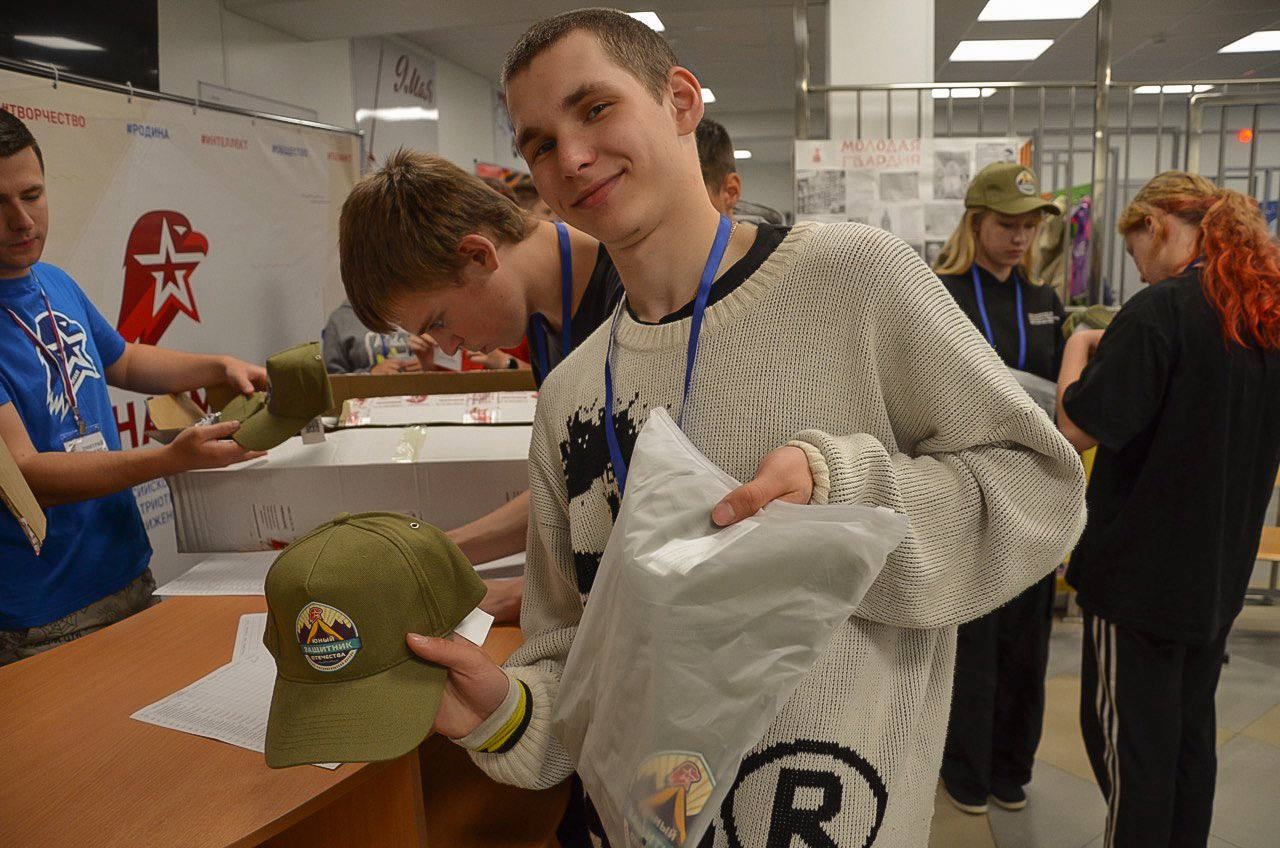 «Юный защитник Отечества»: юнармейцы собрались в палаточном лагере под Тверью