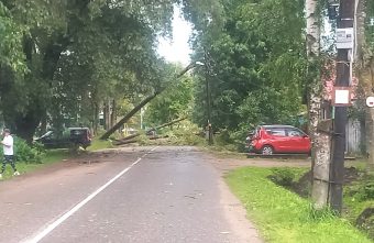 Из-за урагана город в Тверской области уже три дня без электричества электричества