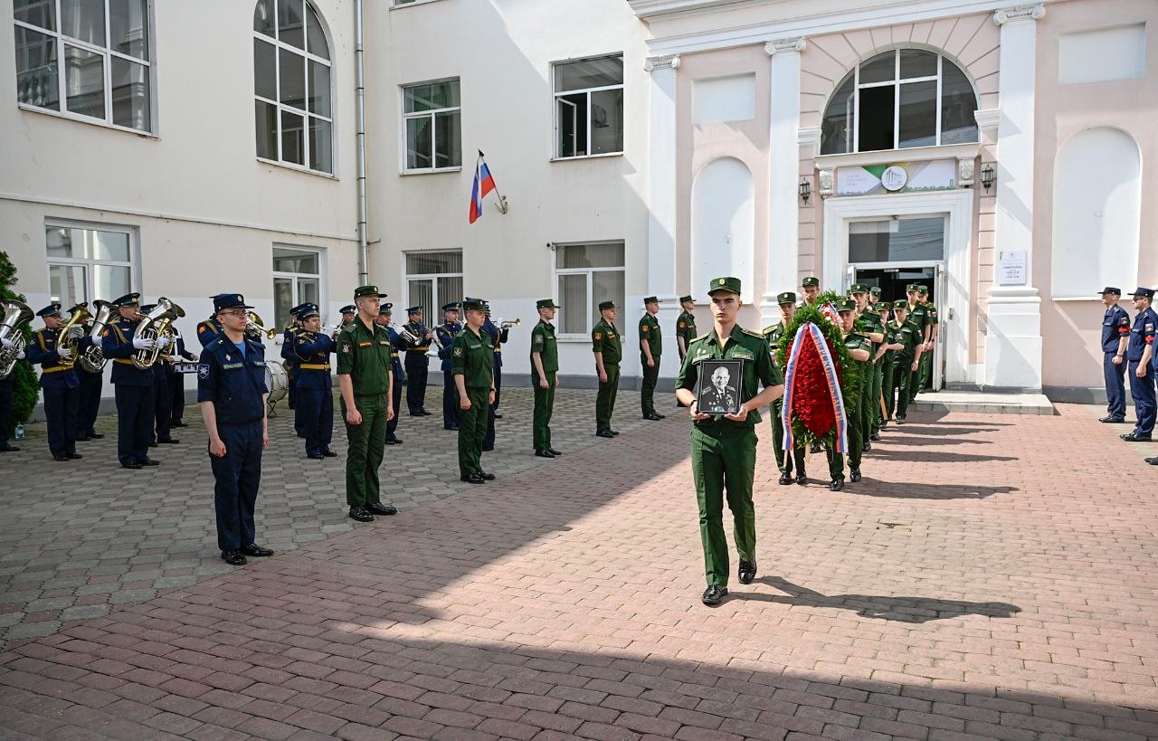 Тверская область простилась с фронтовиком Спартаком Сычёвым