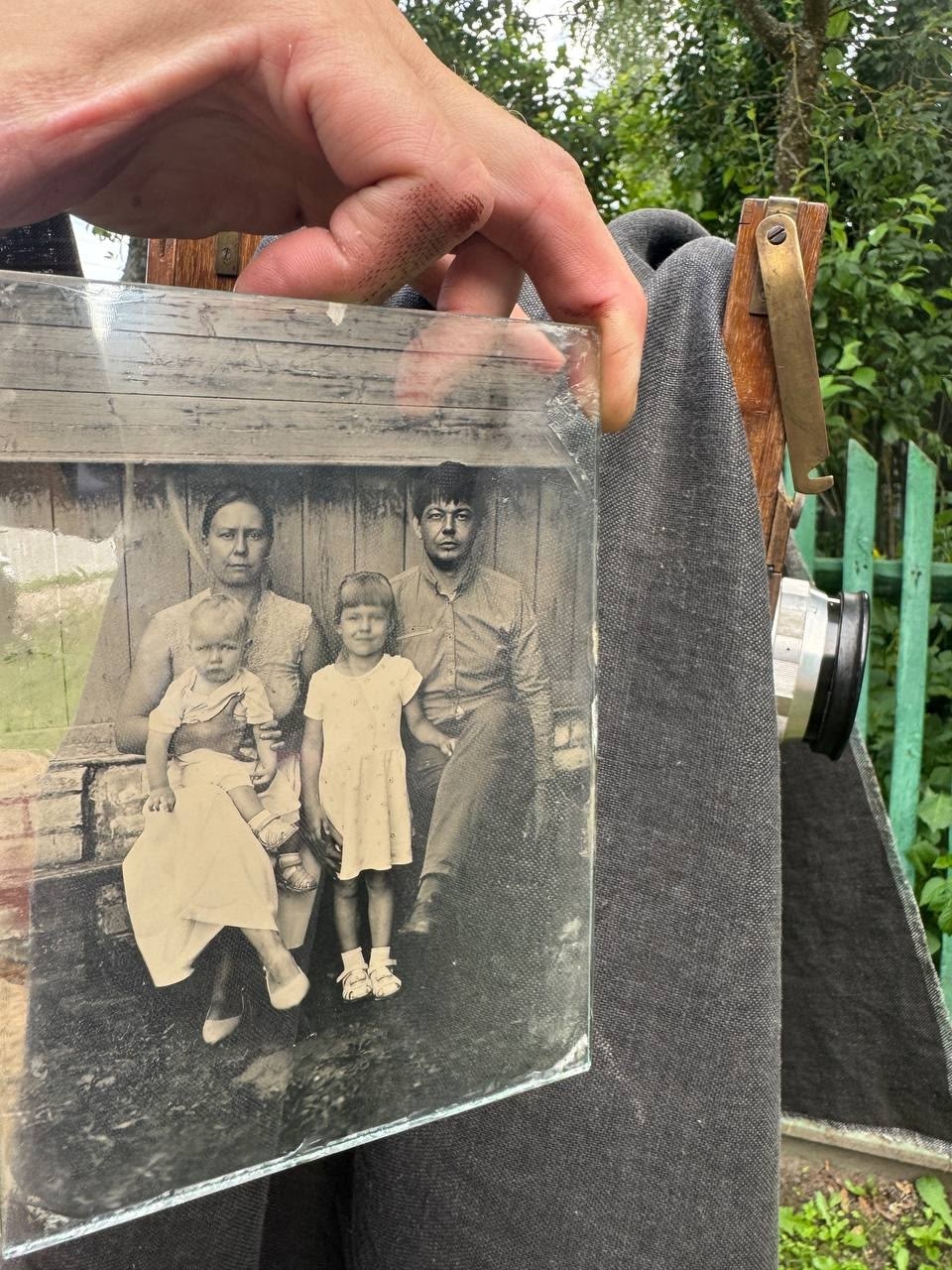 В Тверской области состоялась фотосессия на стекла с потомками знаменитого фотографа
