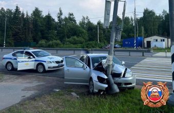 В Тверской области водитель уснул за рулём и спровоцировал ДТП с пострадавшими уснул