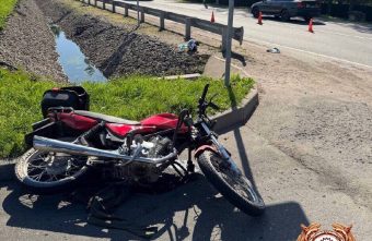Молодой мотоциклист спровоцировал ДТП в Тверской области мотоциклист