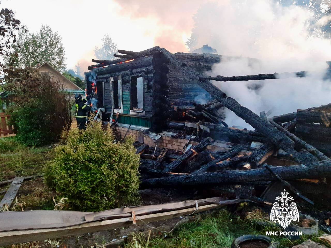 Во время пожара в Тверской области обнаружили тела двух человек