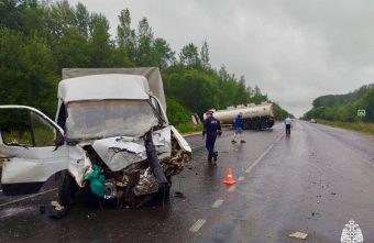Один человек погиб в столкновении ГАЗа и бензовоза в Тверской области Один человек погиб в столкновении ГАЗа и бензовоза в Тверской области