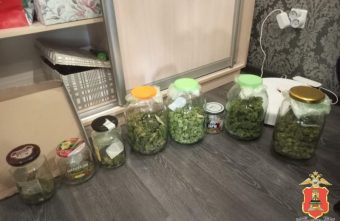 Житель Тверской области закатал на зиму банки с наркотиками наркотик