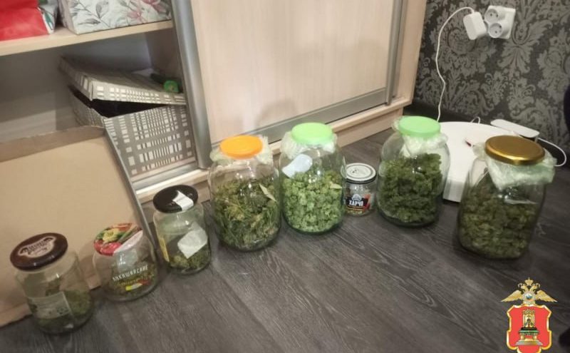 Житель Тверской области закатал на зиму банки с наркотиками наркотик