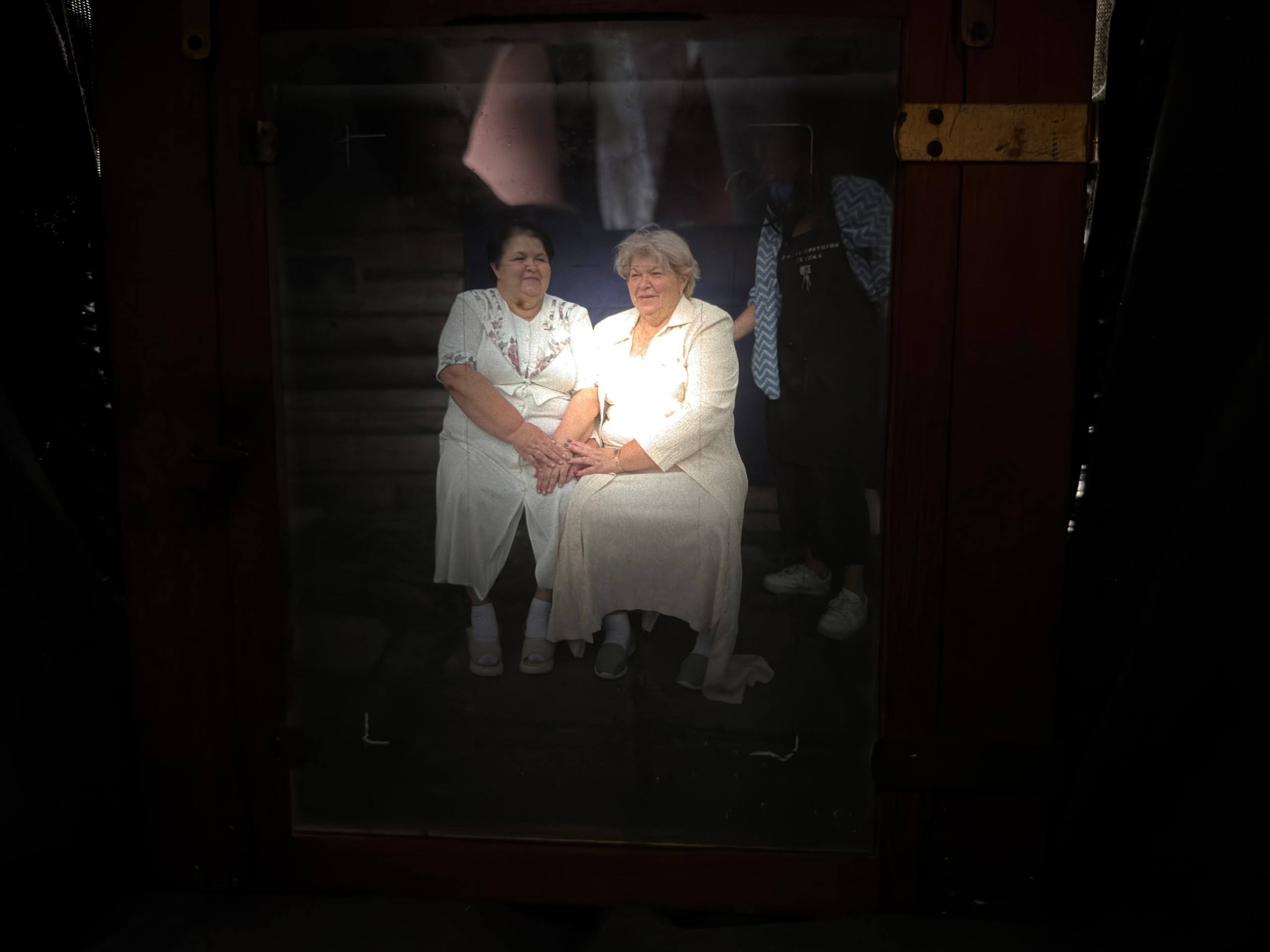 В Тверской области состоялась фотосессия на стекла с потомками знаменитого фотографа