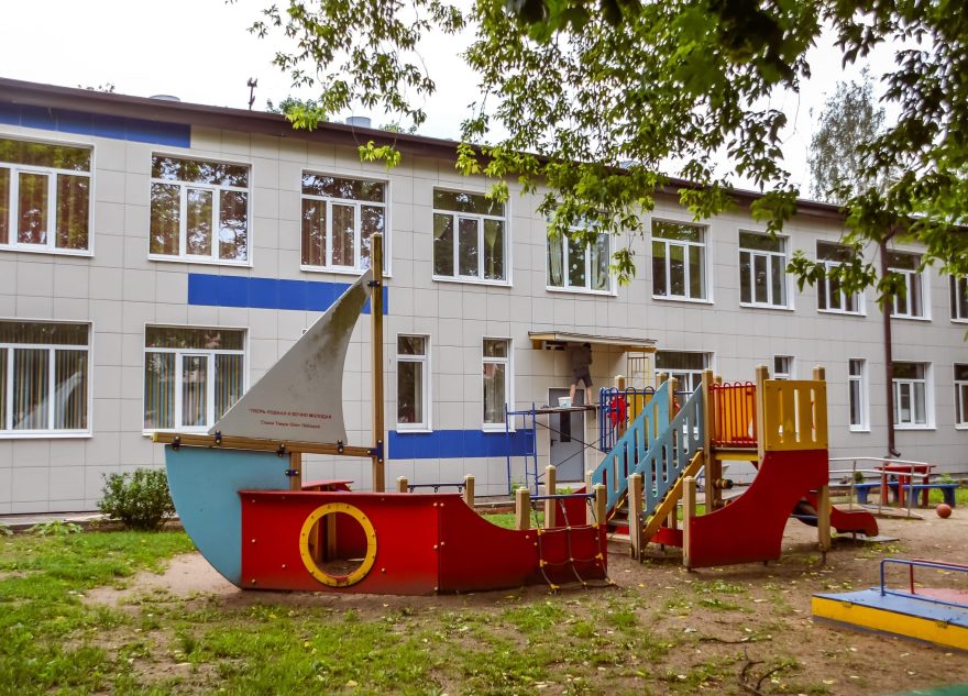 Ещё в 16 детских садах и школах Тверской области улучшат условия для обучения и воспитания