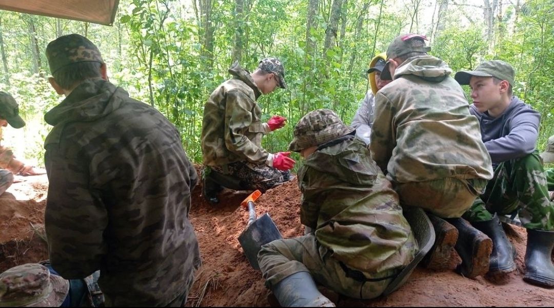 В Тверской области подняли останки трёх красноармейцев