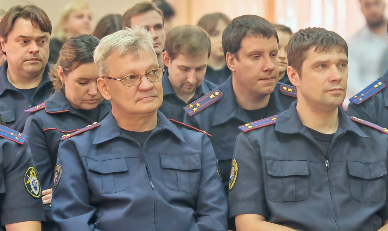В День ветеранов боевых действий в следственном управлении прошла встреча с участником СВО