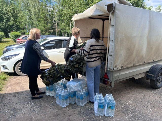 Автомобиль, мотоциклы, маскировочные сети: из Тверской области отправили гумгрузы в зону СВО