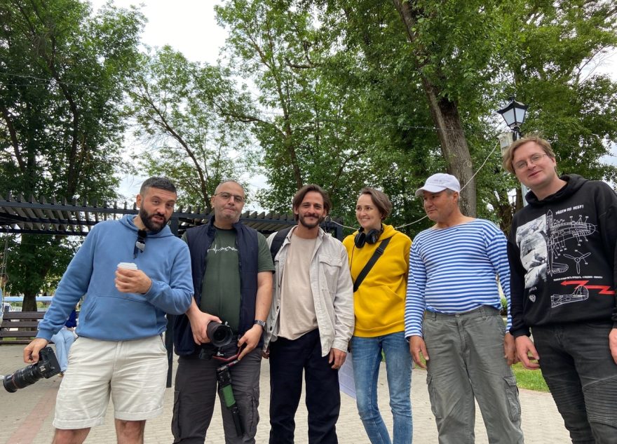 Известный актёр и съёмочная группа федерального телеканала приехали в Вышний Волочёк Известный актёр и съёмочная группа федерального телеканала приехали в Вышний Волочёк