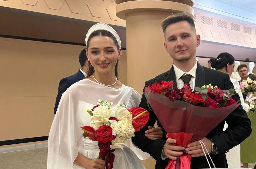 Две пары из Тверской области заключили брак на Всероссийском свадебном фестивале