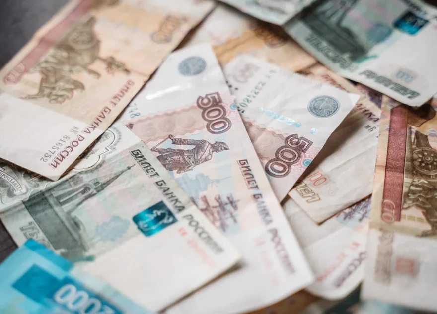 Жительница Тверской области лишилась миллиона рублей на ставках на ставках