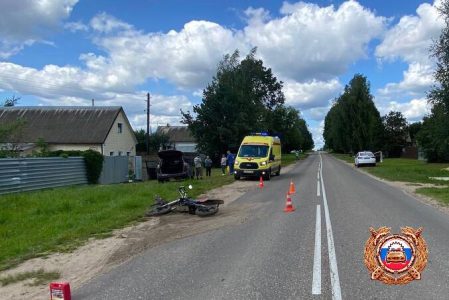 В Тверской области водитель иномарки неудачно обогнал питбайк дтп