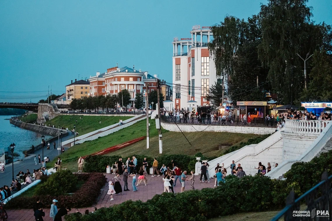 жара