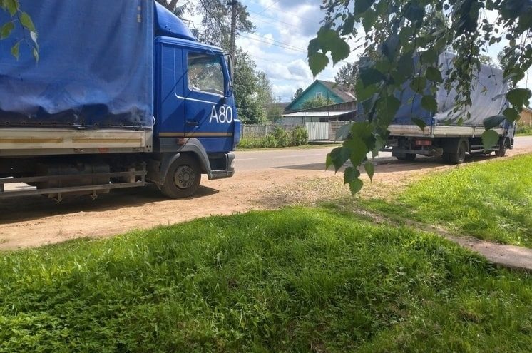 В Оленино бойцам СВО передали лимонад и послания для земляка