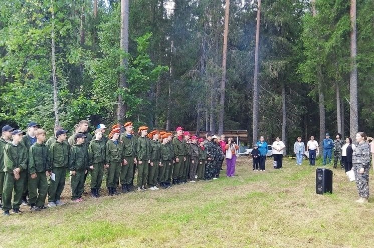 Андреапольские школьники заступили на Вахту памяти Андреапольские школьники заступили на Вахту памяти