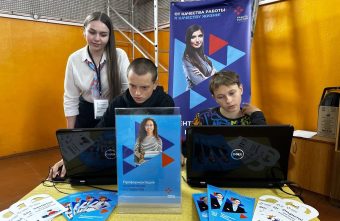 Лето с пользой: в загородных лагерях Тверской области проходят профориентационные мероприятия