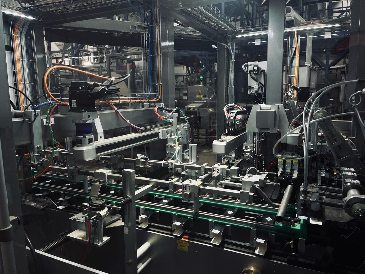 Кофеобжарочный завод под Тверью внедрил первую в России мультиформатную картонажную машину