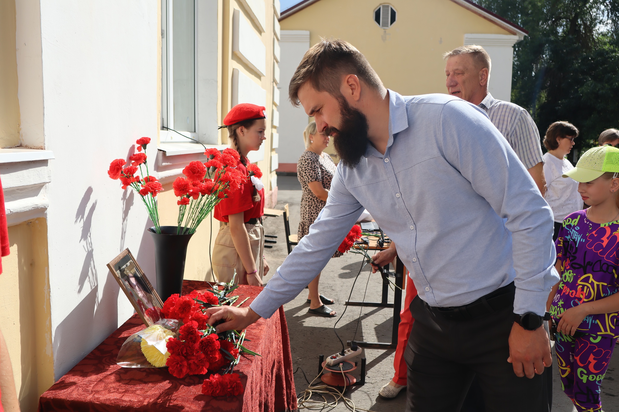 В Тверской области открыли мемориальную доску памяти Дмитрия Скворцова