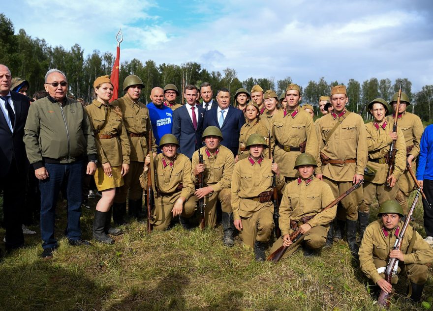 Игорь Руденя посетил площадку военно-патриотического лагеря в Ржевском округе