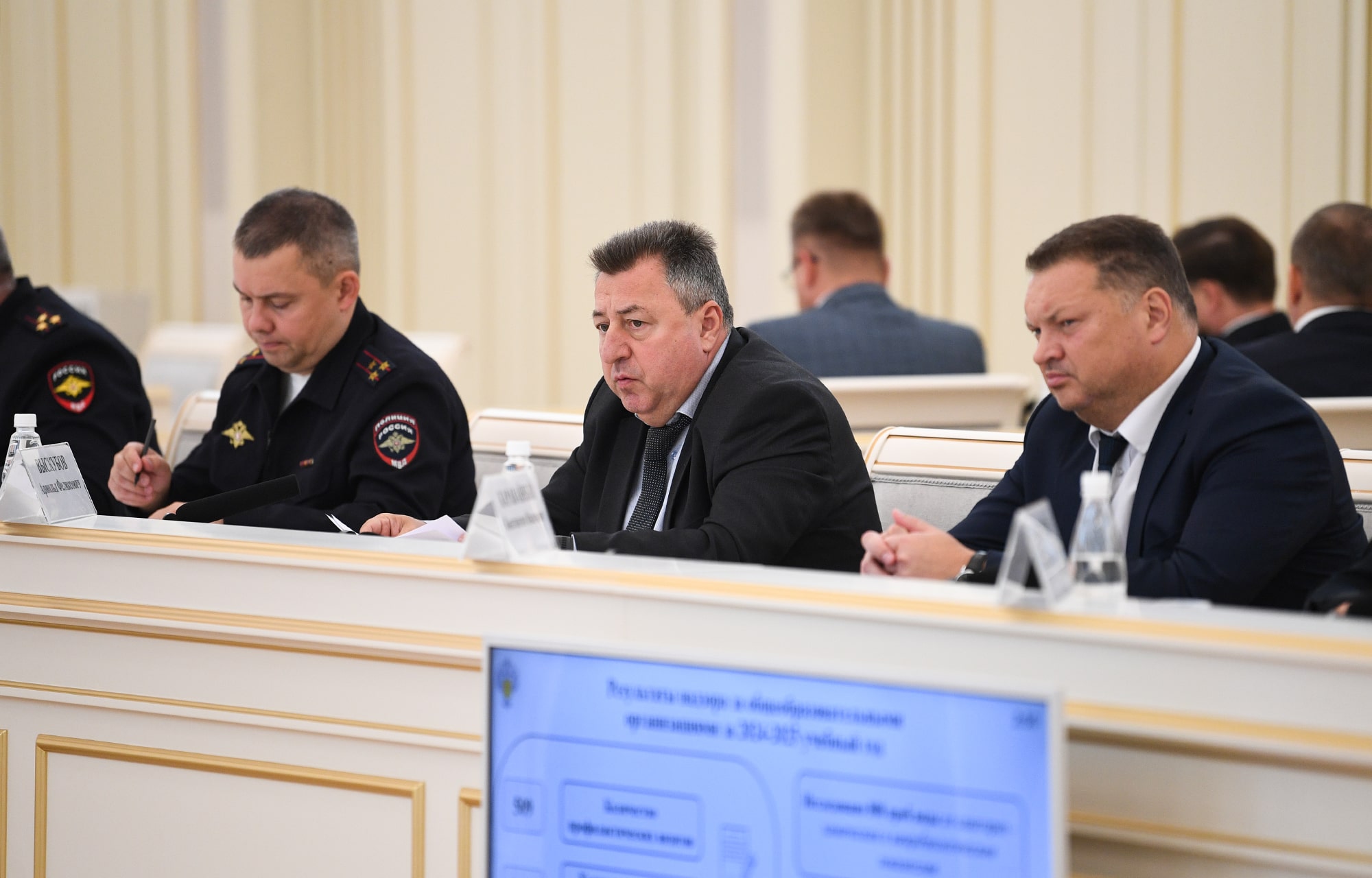 Главы муниципалитетов Тверской области доложили Игорю Рудене о готовности школ к 1 сентября