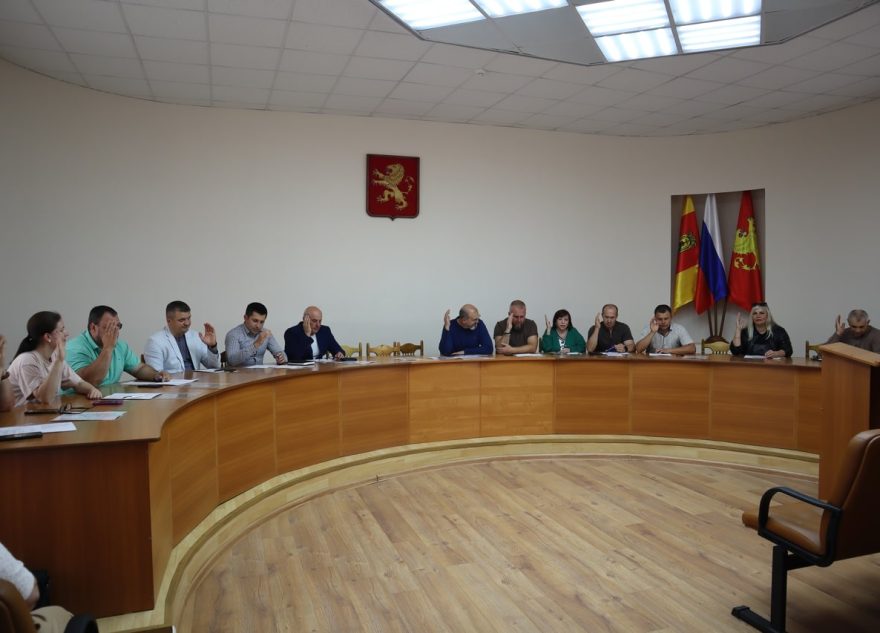 Двум школам Ржевского округа присвоили имена героев