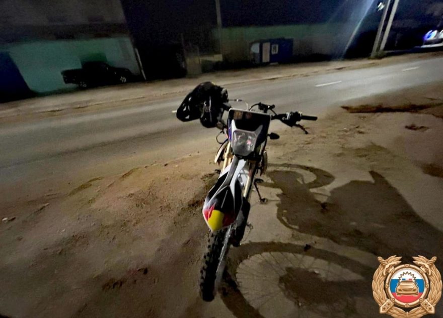 В Твери подросток на питбайке грубо нарушал ПДД и пытался скрыться от полиции нарушал