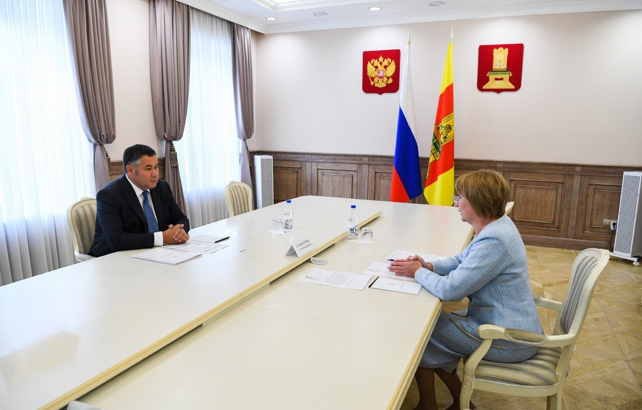 Губернатор Игорь Руденя провел встречу с главой Фировского округа Еленой Самодуровой