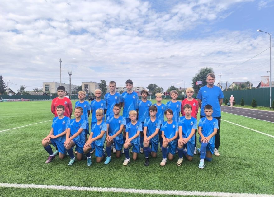 футболисты