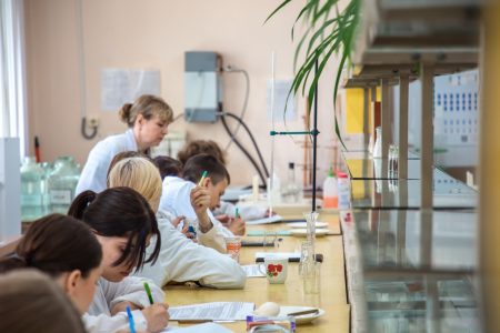 В новом учебном году в Тверской области продолжится поддержка студентов-медиков
