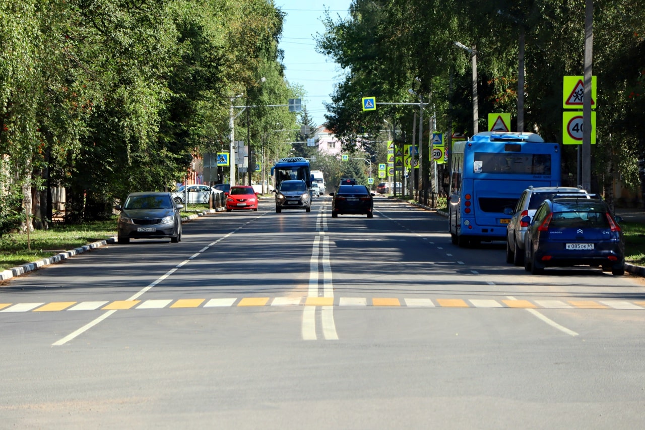 В Ржевском округе ремонтируют дороги и тротуары