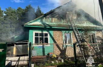 Огонь охватил жилой дом в Тверской области жилой